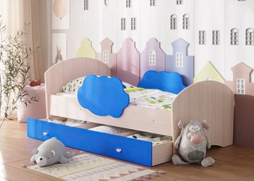 Детская кровать Тучка с ящиком, корпус Дуб млечный, фасад Синий в Санкт-Петербурге